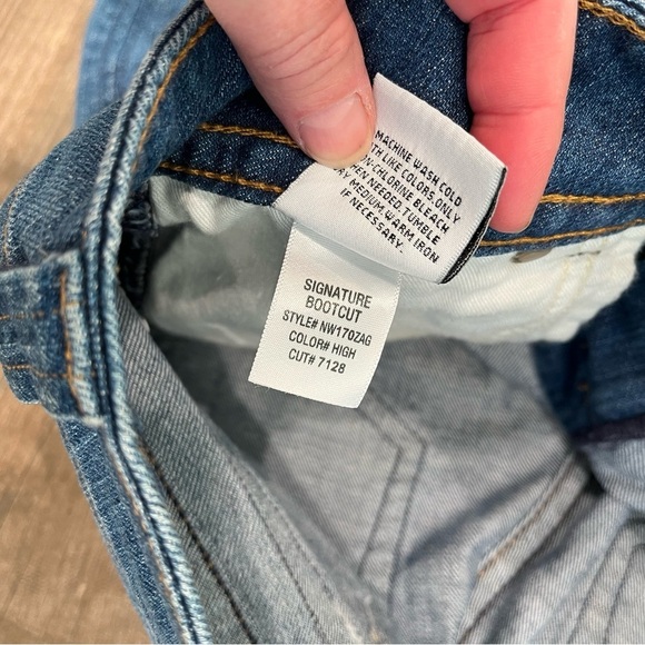 Hudson Signature Bootcut Flap Pockets Mid Rise Medium Blue Jeans Women's Size 28 - Picture 6 of 9